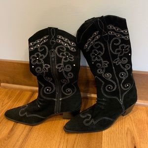 Mid-calf Suede Boots